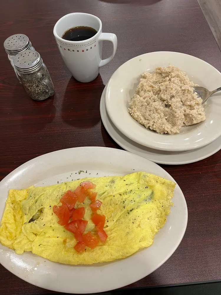 Plain Oatmeal and Veggie Omelet Light on Cheese and Dry